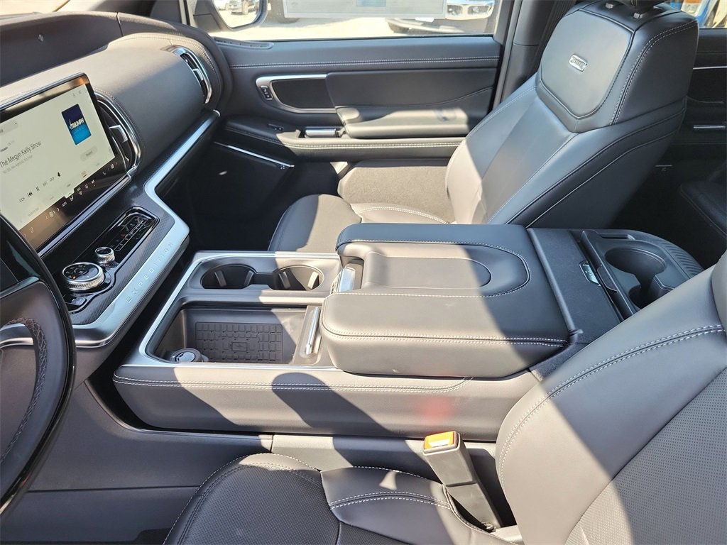 New 2025 Ford Expedition Platinum image 23