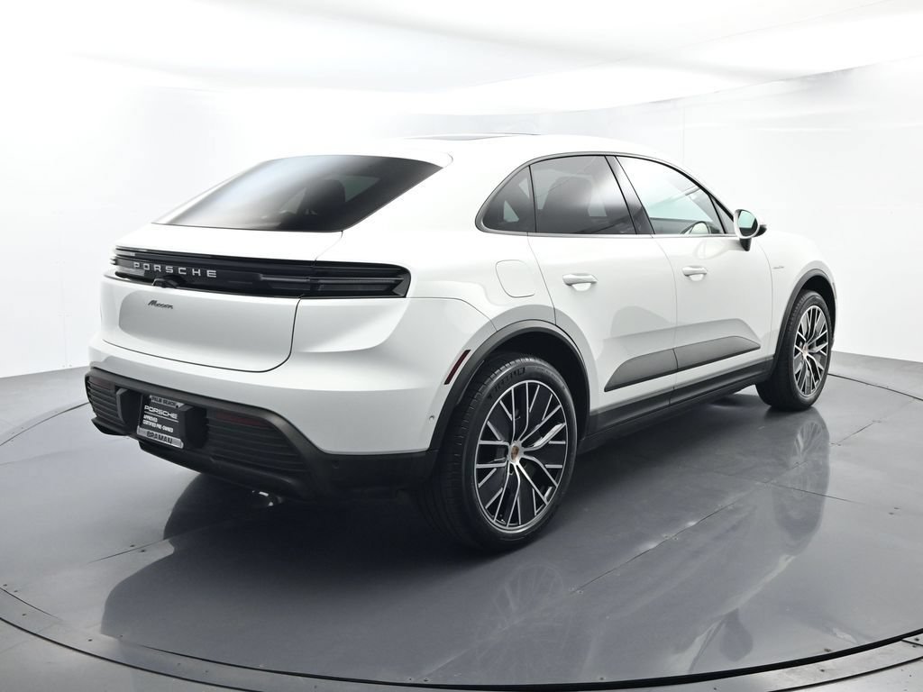 Certified 2025 Porsche Macan Electric RWD image 14
