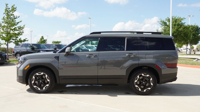 Used 2026 Hyundai Santa Fe SEL FWD image 3