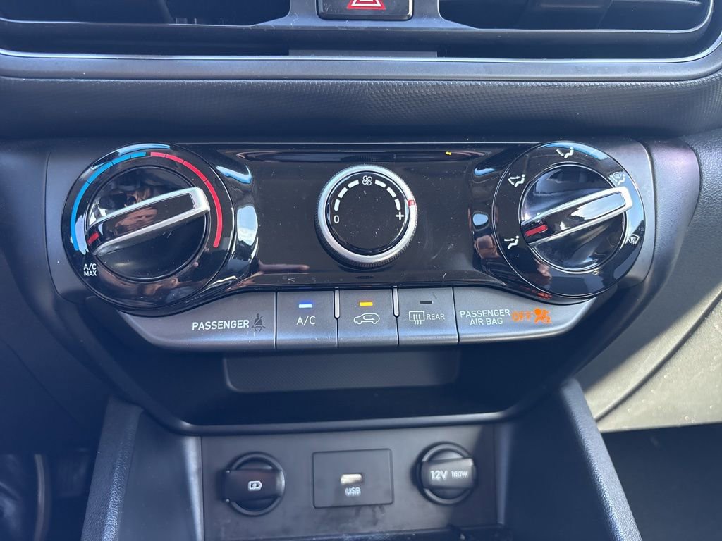 Used 2022 Hyundai Kona SE w/ Cargo Package image 18