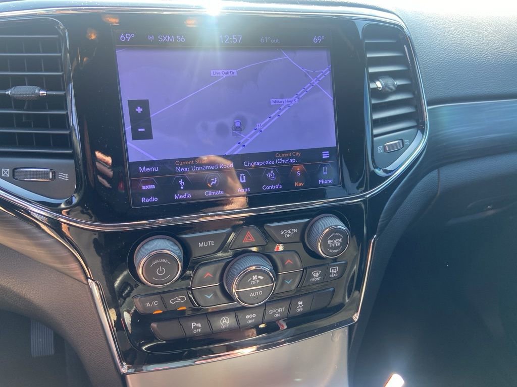 Used 2019 Jeep Grand Cherokee Laredo w/ Security & Convenience Group image 28