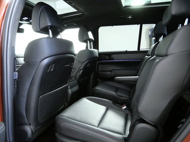 Used 2025 Hyundai Santa Fe Calligraphy AWD/4WD image 14