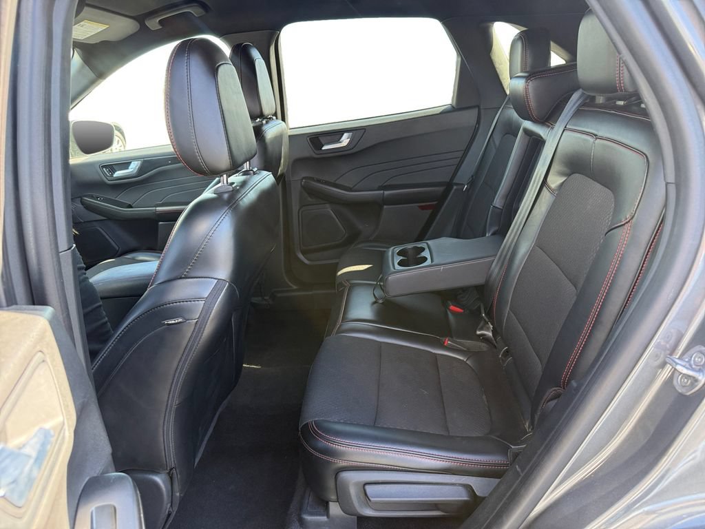 Certified 2024 Ford Escape ST-Line AWD/4WD image 24
