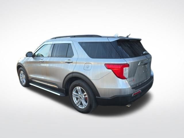 Certified 2022 Ford Explorer XLT image 1