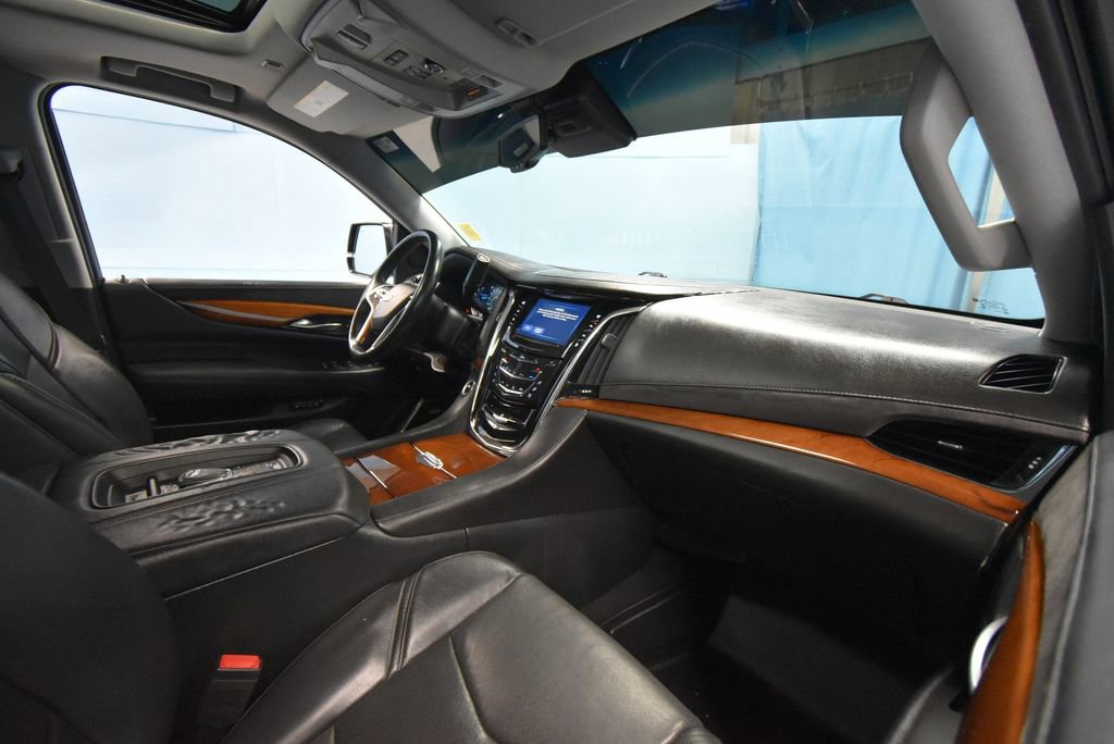 Used 2016 Cadillac Escalade Premium AWD/4WD image 24