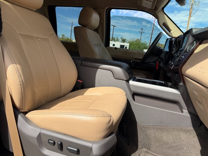 Used 2015 Ford F250 Lariat w/ Lariat Interior Package AWD/4WD image 18