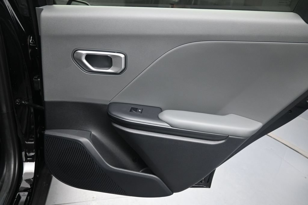 Used 2025 Kia K4 FWD image 24