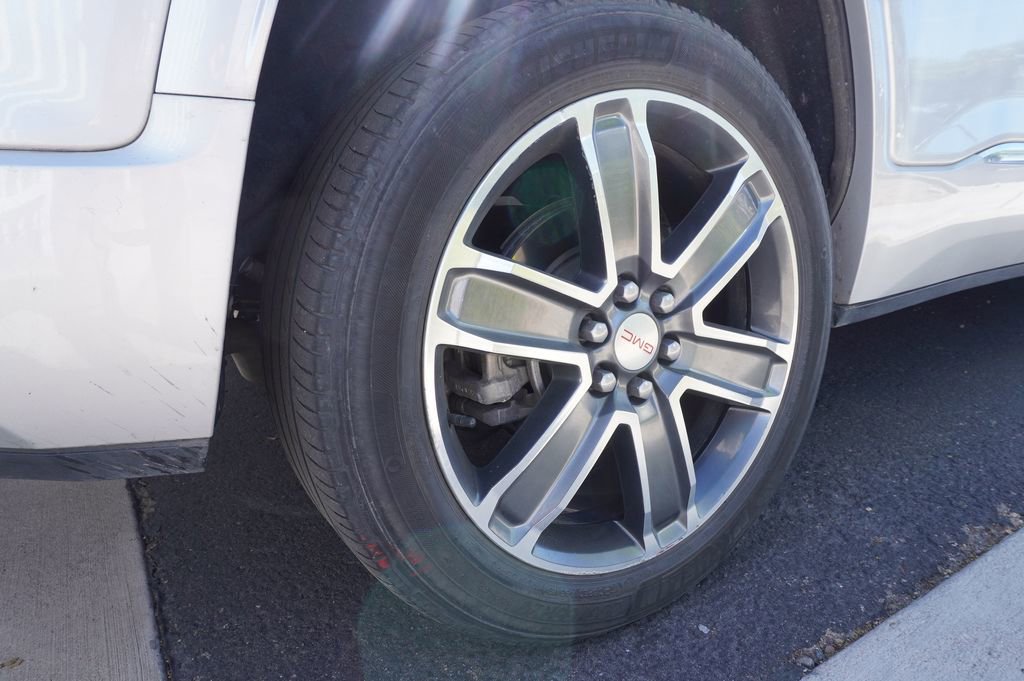 Used 2019 GMC Acadia Denali w/ Technology Package image 5