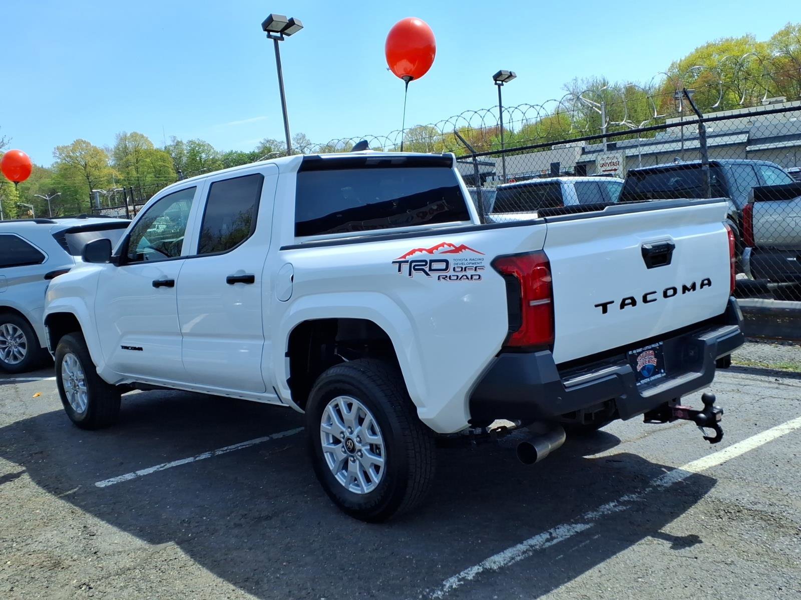 Certified 2025 Toyota Tacoma SR w/ SR Upgrade Package RWD image 4
