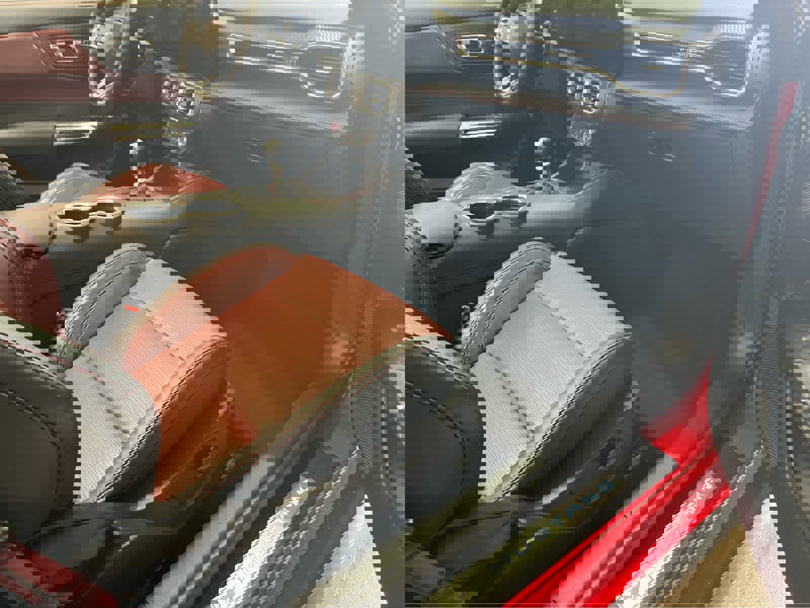 Used 2025 Ford Mustang GT Premium image 40