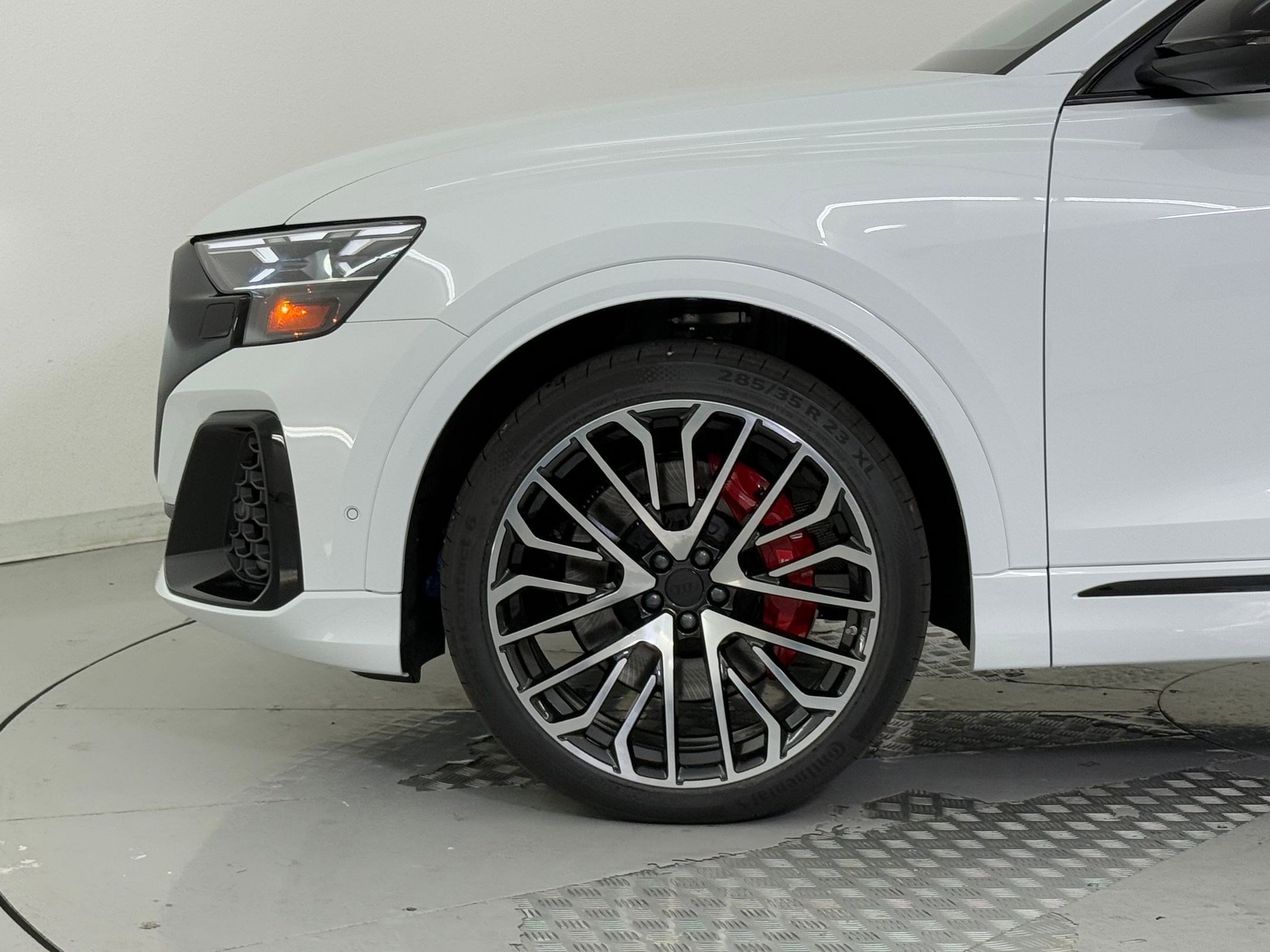 New 2026 Audi SQ8 Prestige image 12