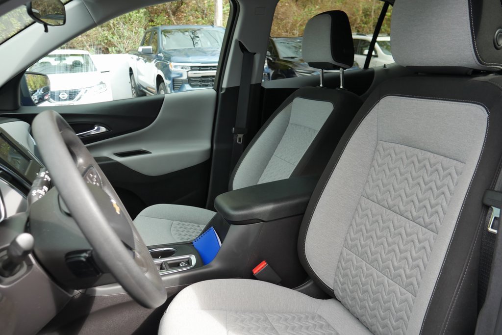 Used 2024 Chevrolet Equinox LS w/ LS Convenience Package image 9