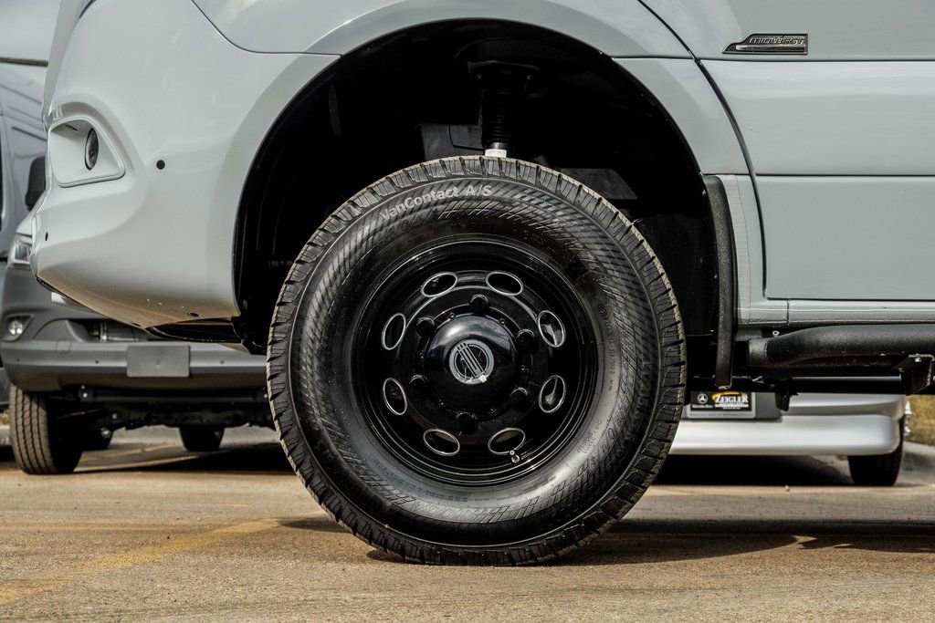 New 2025 Mercedes-Benz Sprinter 3500 image 9