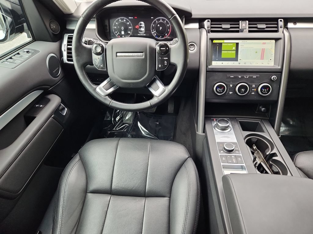 Used 2020 Land Rover Discovery Landmark AWD/4WD image 4