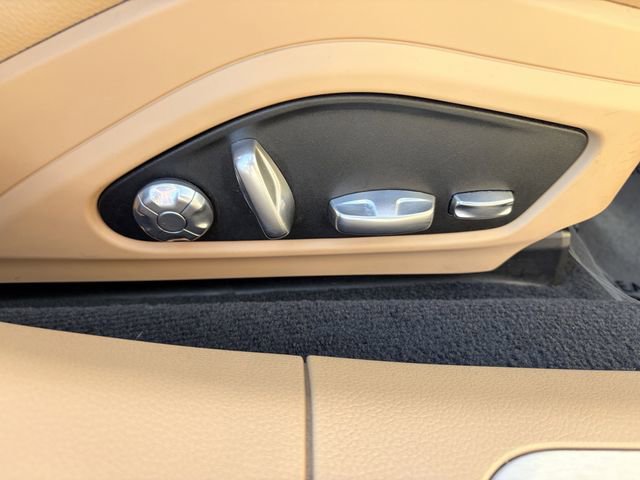 Used 2018 Porsche Panamera RWD image 19