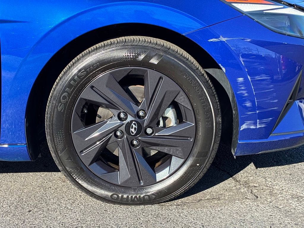 Used 2023 Hyundai Elantra SEL image 42