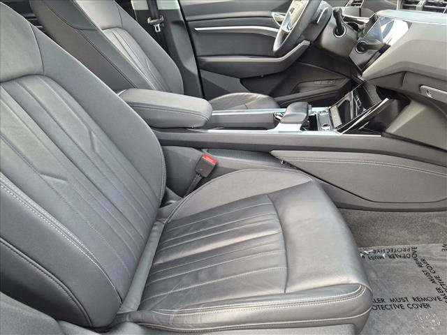 Certified 2024 Audi Q8 e-tron Premium Plus AWD/4WD image 18