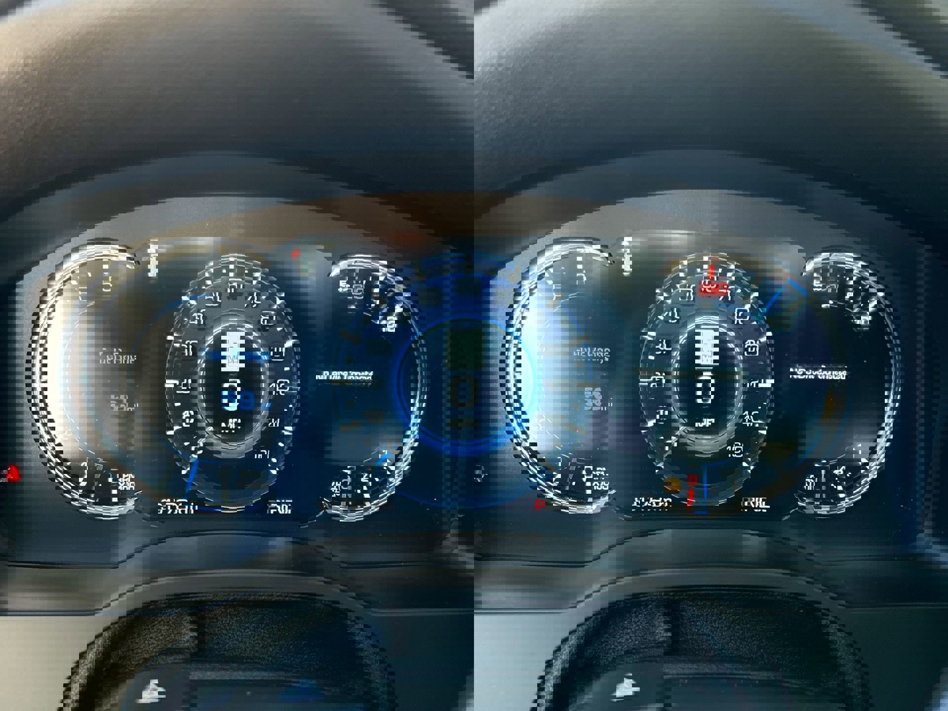 Used 2017 Cadillac Escalade Premium Luxury image 23