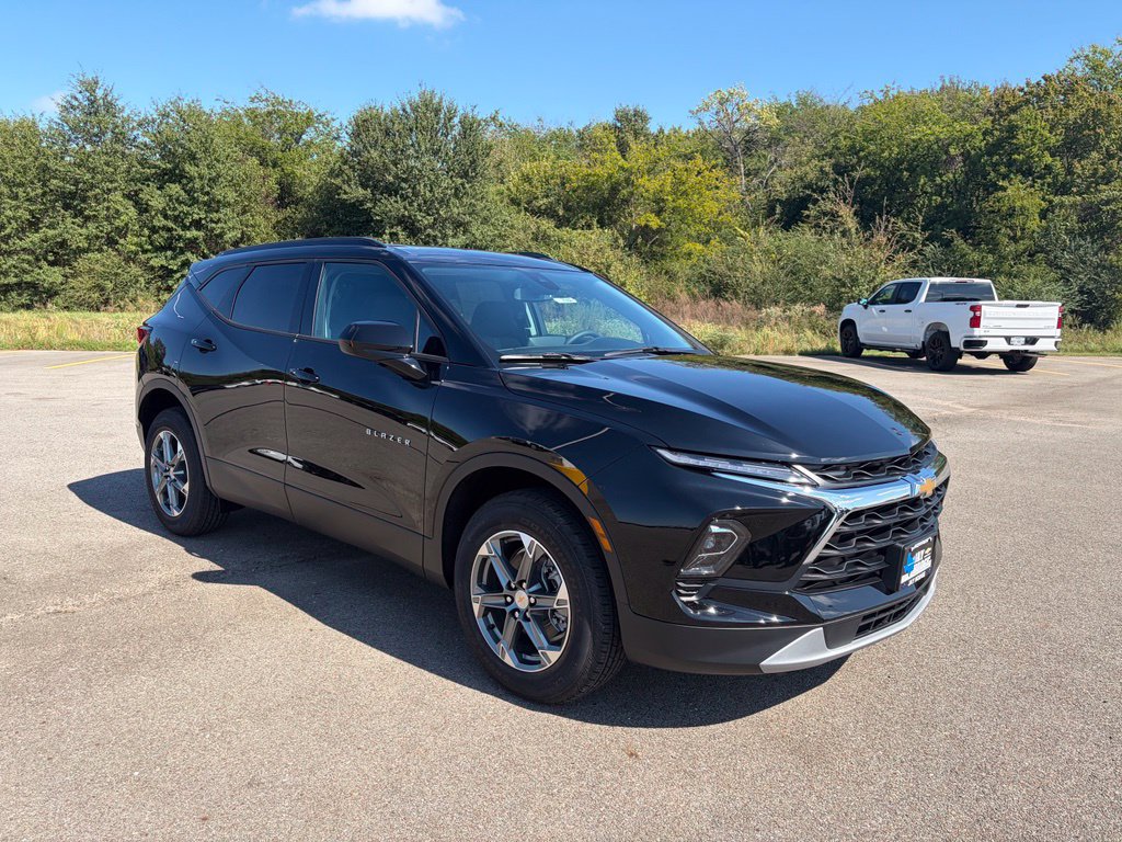 New 2026 Chevrolet Blazer LT w/ Convenience Package FWD image 7