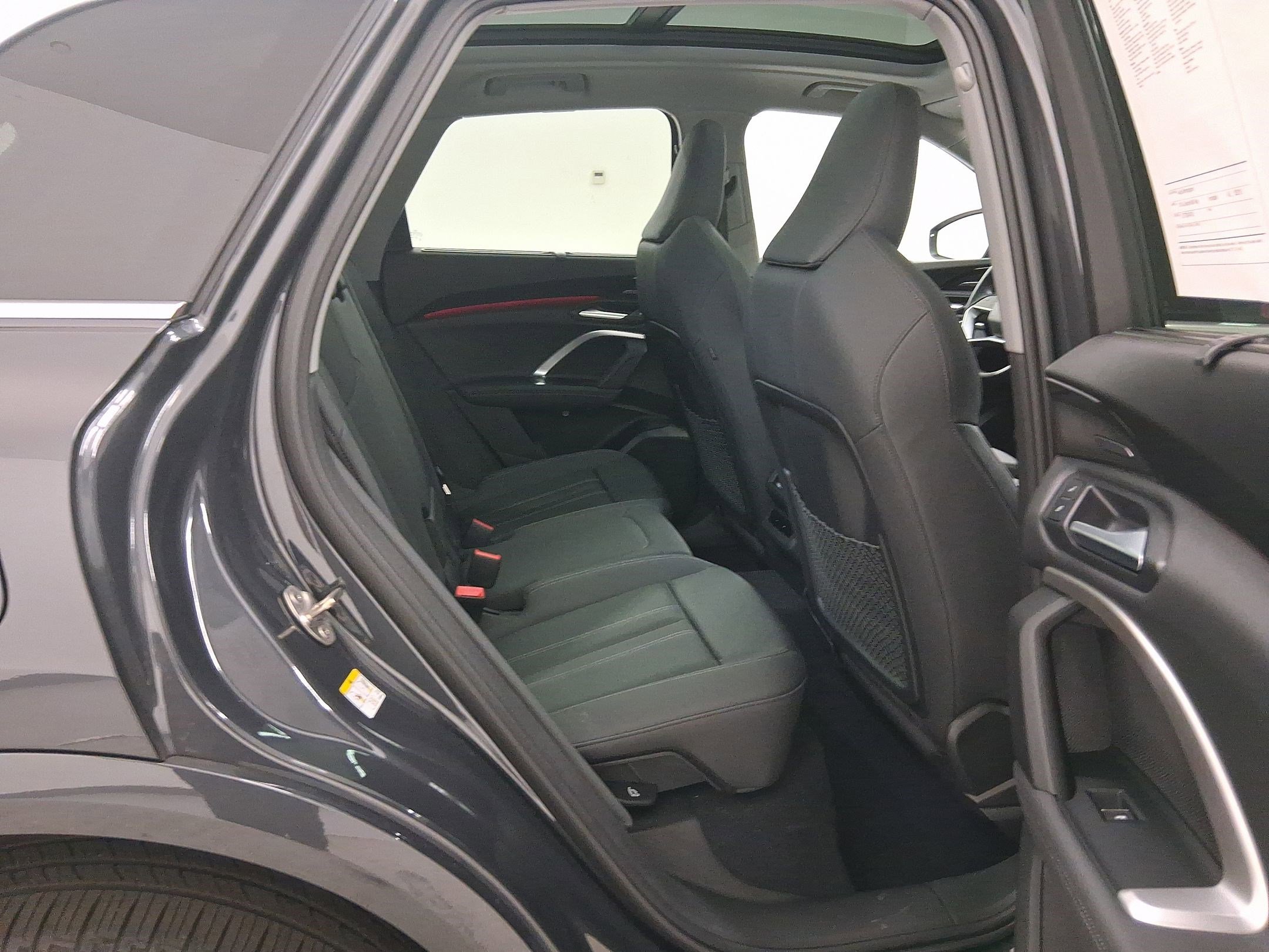 Used 2025 Audi Q5 Premium Plus w/ Premium Plus image 31