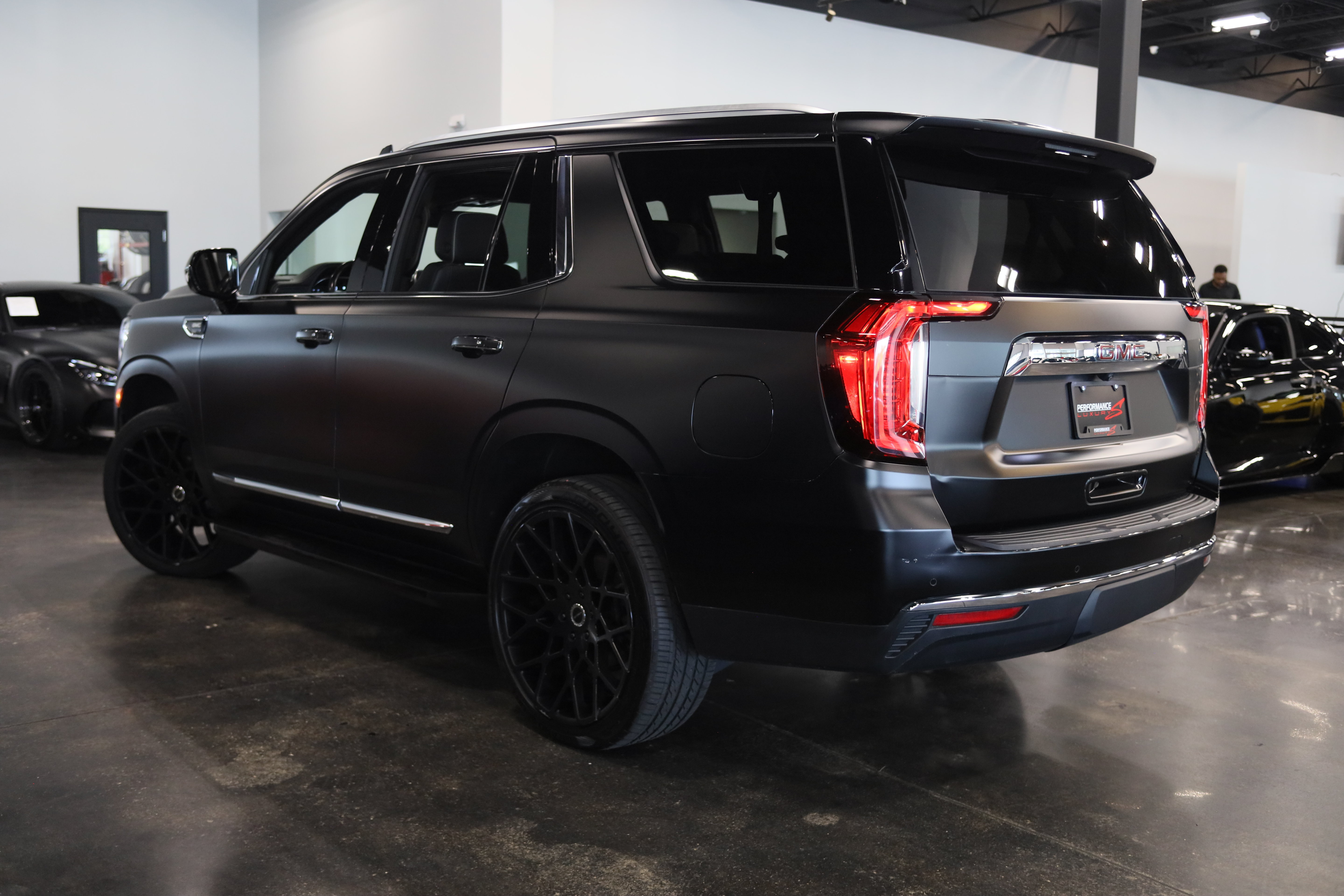 Used 2022 GMC Yukon SLT AWD/4WD image 4