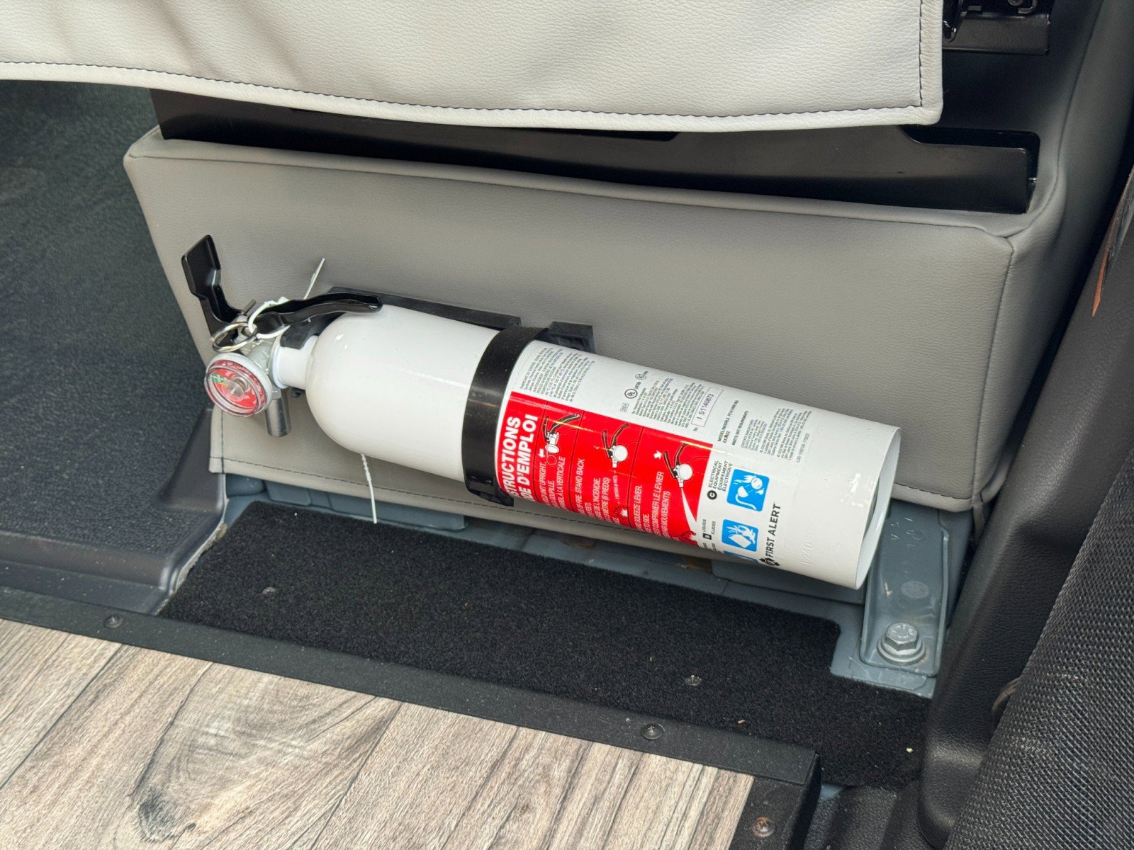 Used 2023 Mercedes-Benz Sprinter 3500 w/ Parking Package image 46