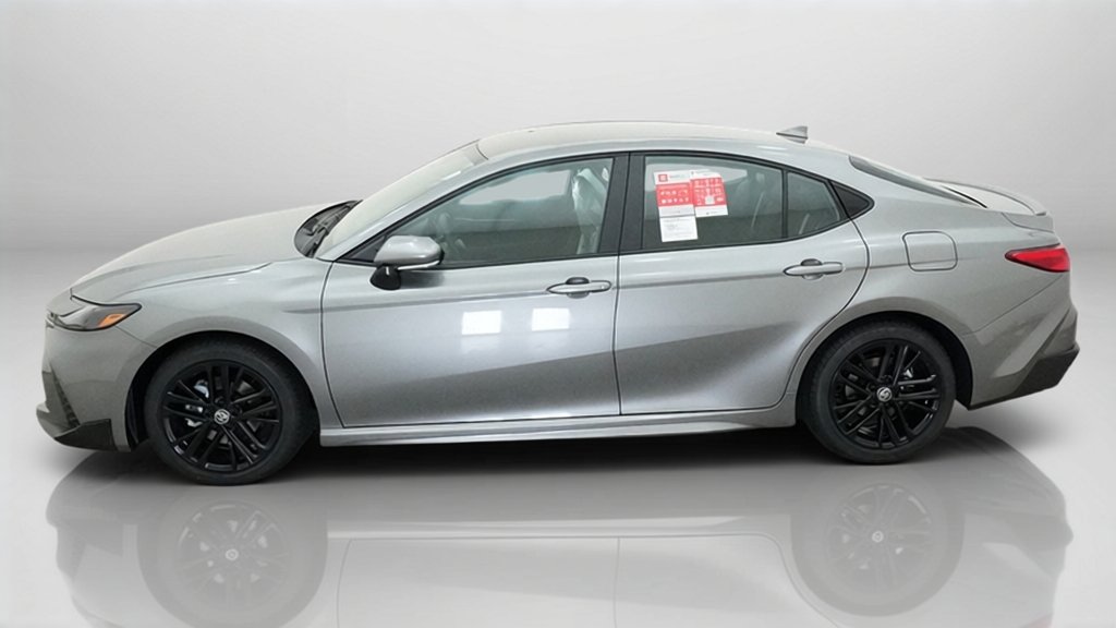 New 2026 Toyota Camry SE FWD image 2