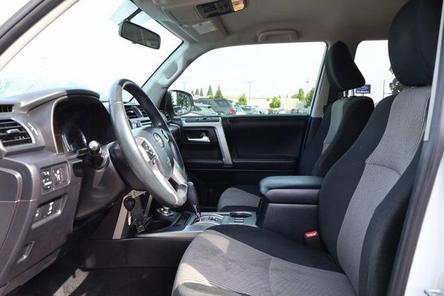 Used 2019 Toyota 4Runner SR5 AWD/4WD image 9