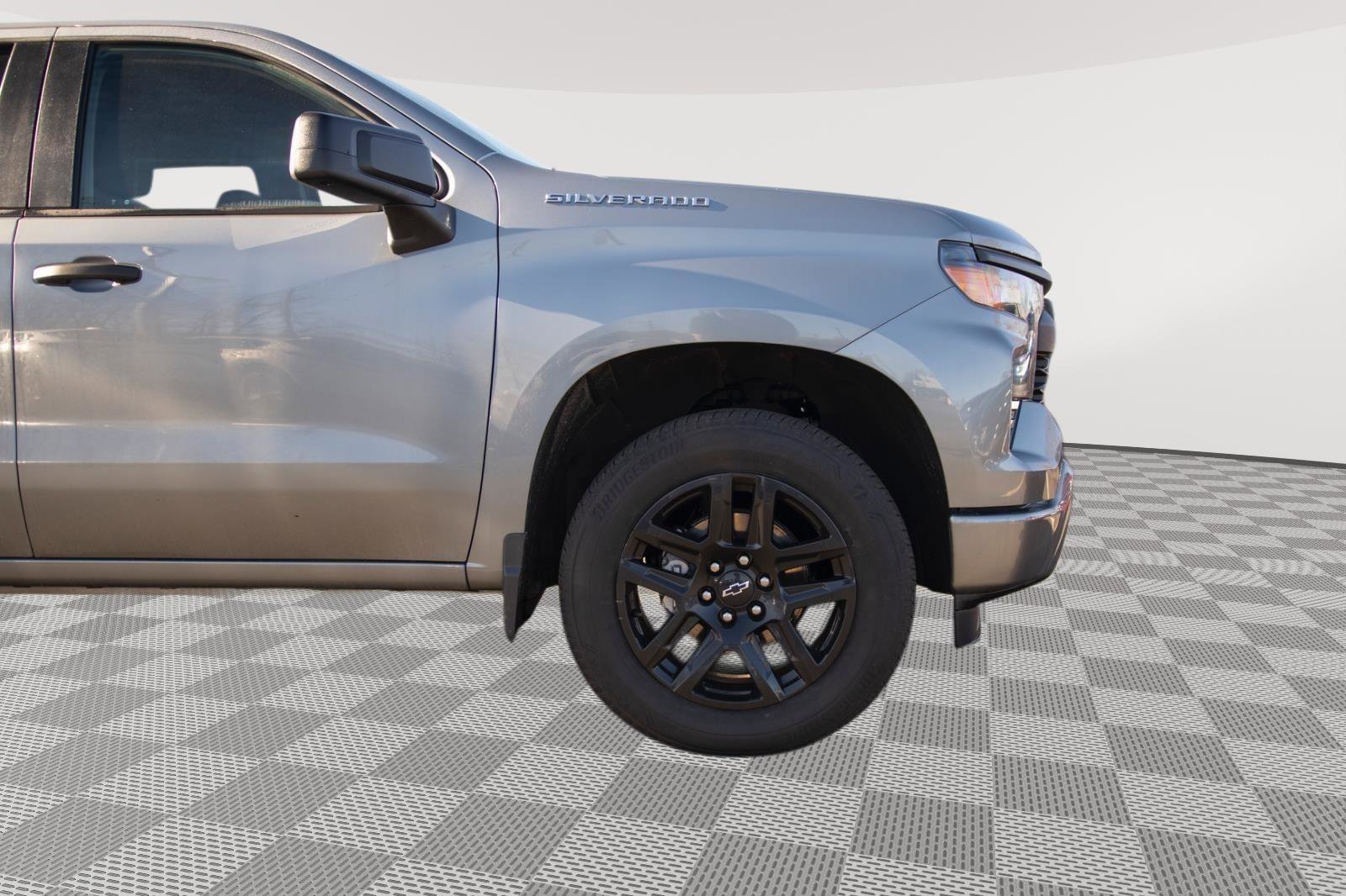 Used 2025 Chevrolet Silverado 1500 Custom image 23
