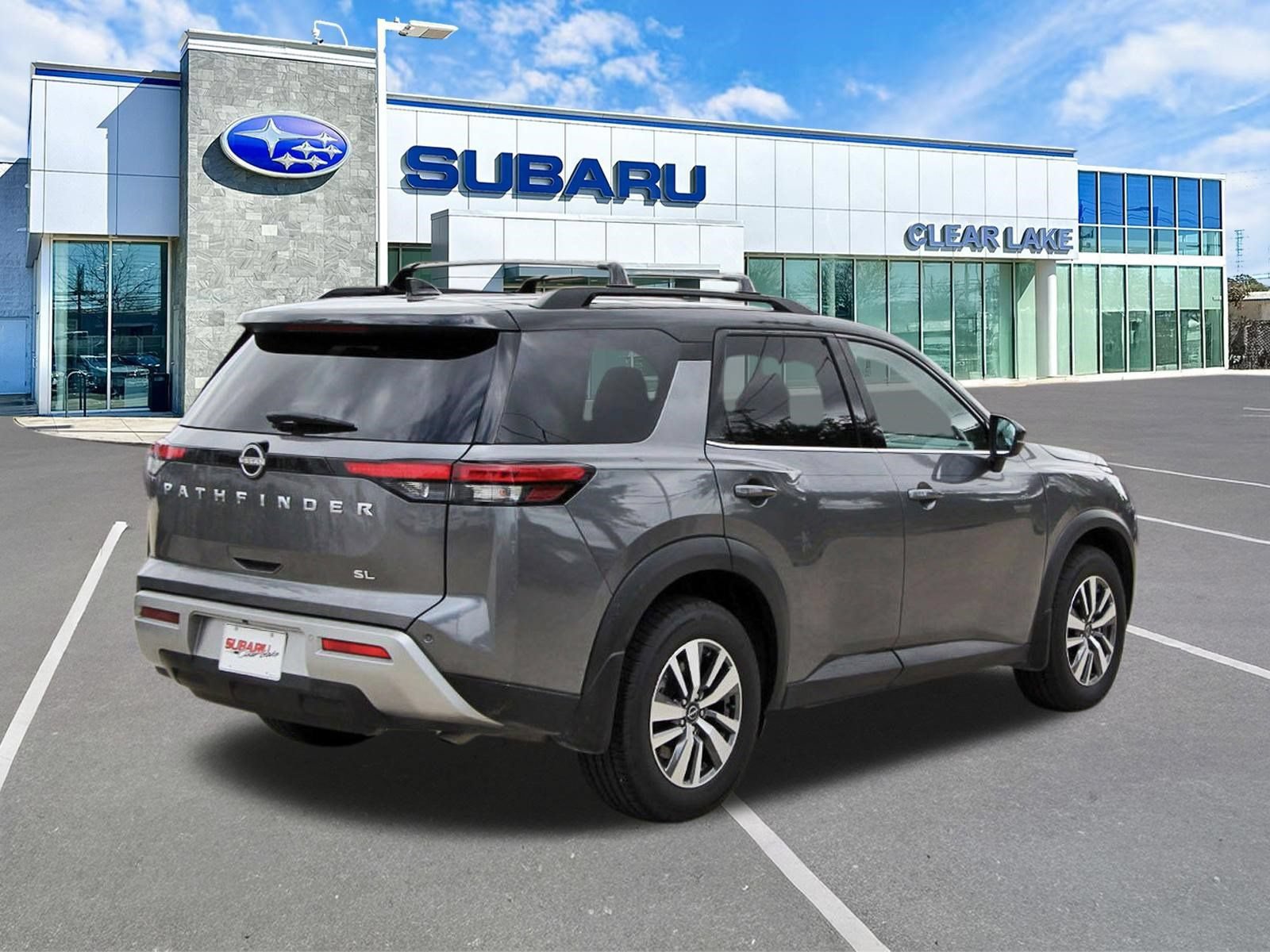 Used 2024 Nissan Pathfinder SL FWD image 6