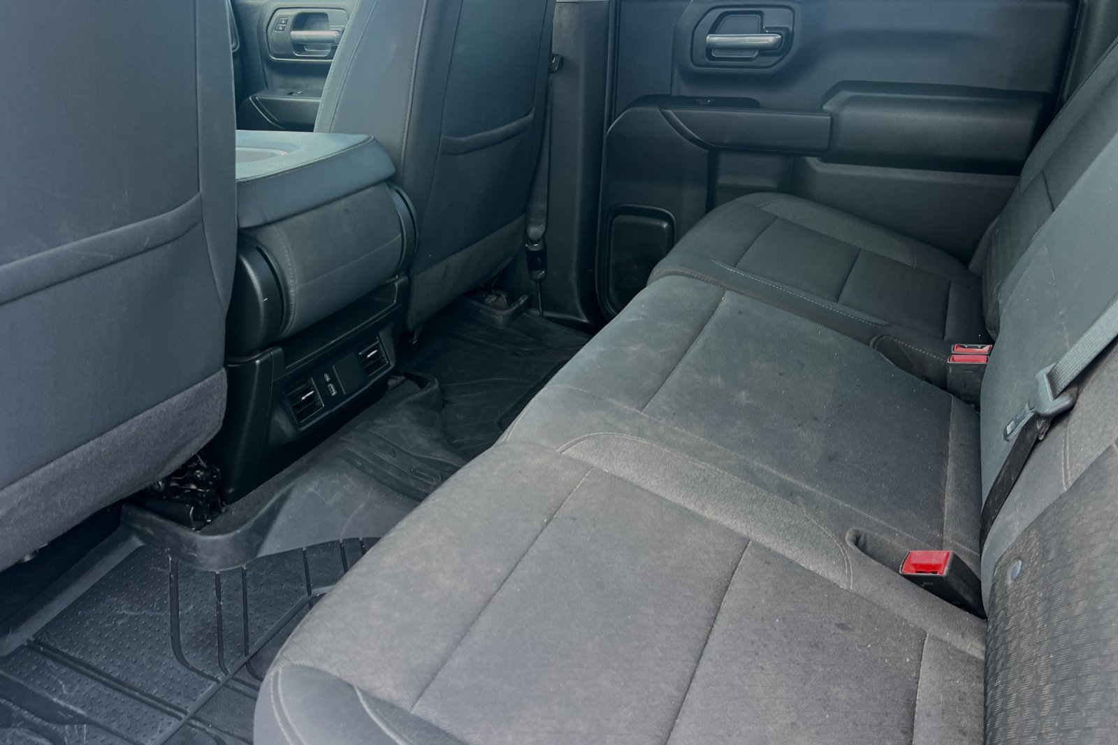 Used 2024 Chevrolet Silverado 2500 Custom w/ Custom Value Package image 12