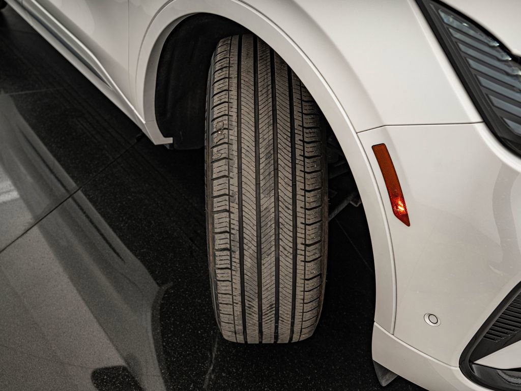 Used 2024 Lincoln Nautilus Reserve w/ Equipment Group 202A image 43