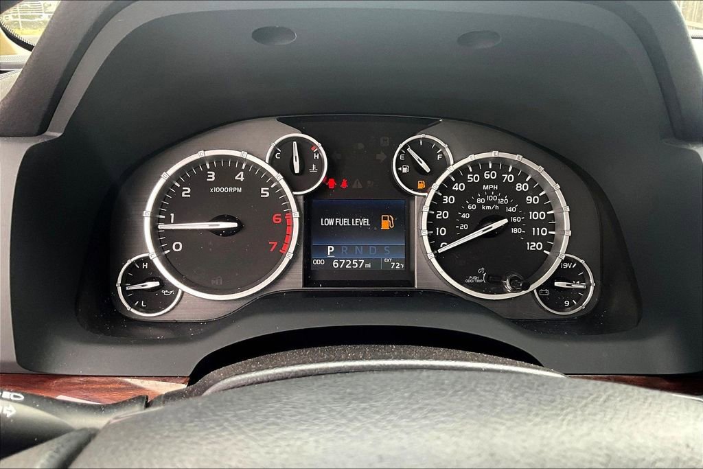 Used 2016 Toyota Tundra Limited w/ Limited Premium Package RWD image 22