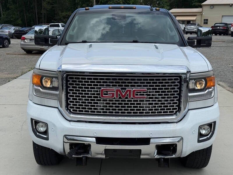 Used 2015 GMC Sierra 2500 Denali w/ Duramax Plus Package AWD/4WD image 2