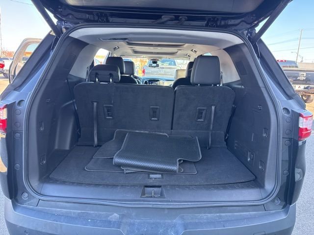 Used 2021 Chevrolet Traverse LT w/ LT Premium Package image 13