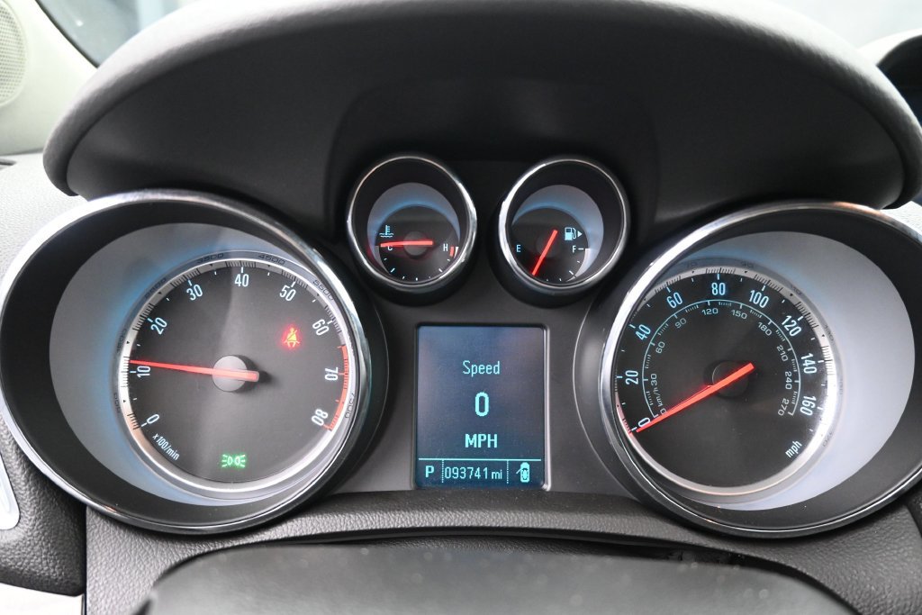 Used 2015 Buick Encore FWD image 34
