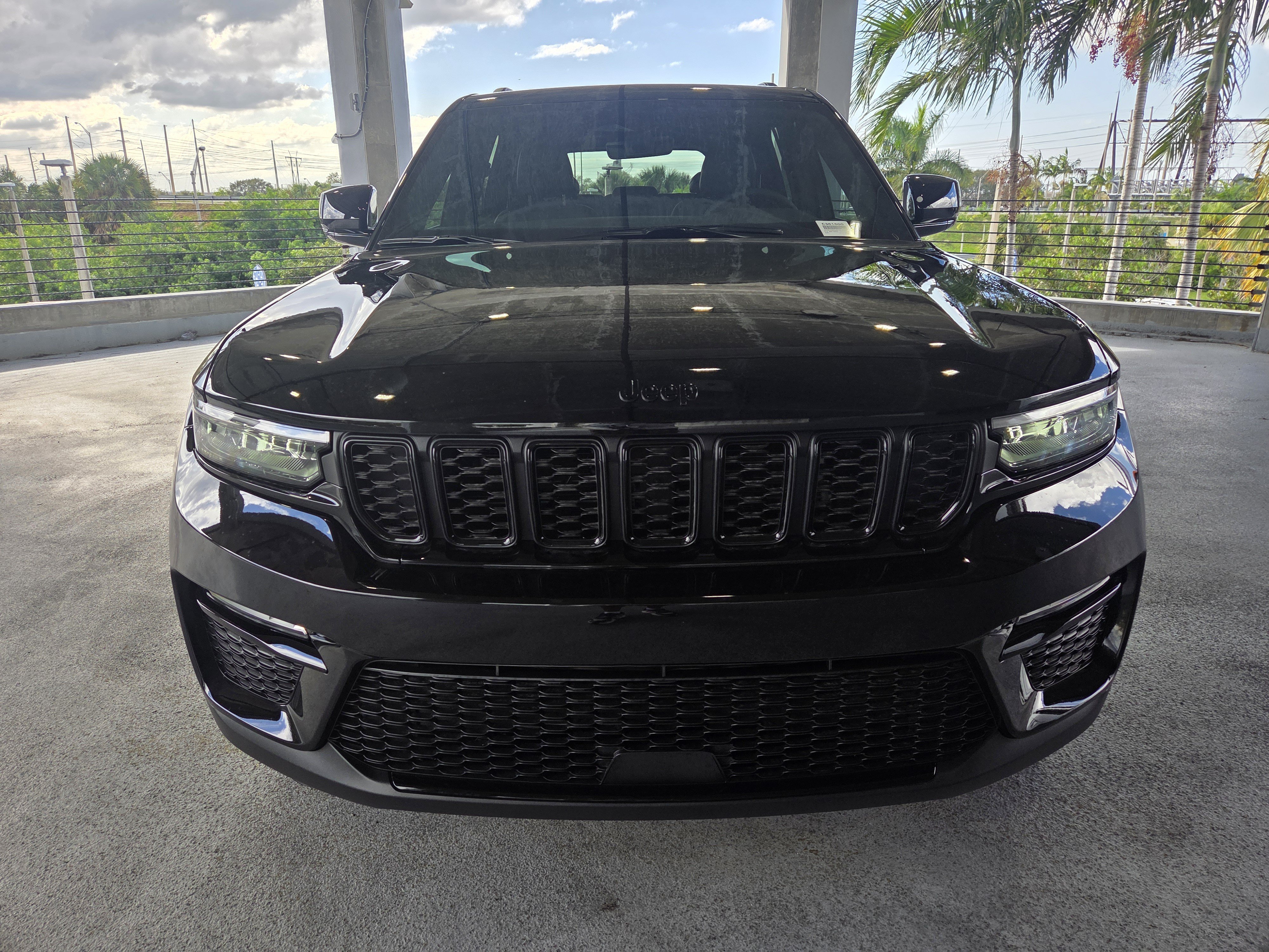 New 2025 Jeep Grand Cherokee Limited w/ Black Appearance Package RWD image 3