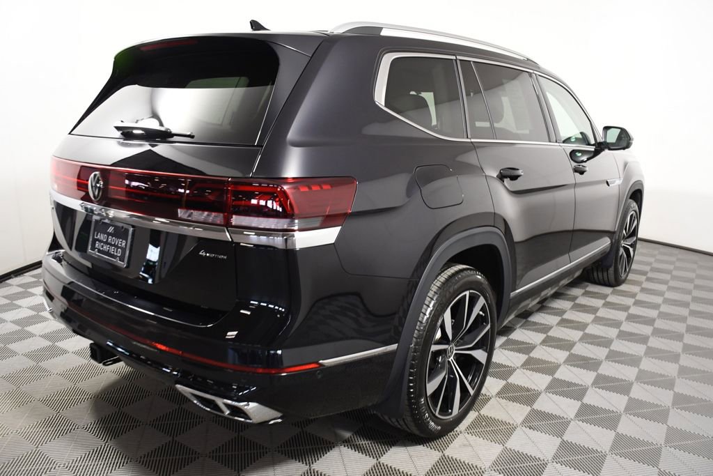 Used 2025 Volkswagen Atlas SEL Premium R-Line image 6