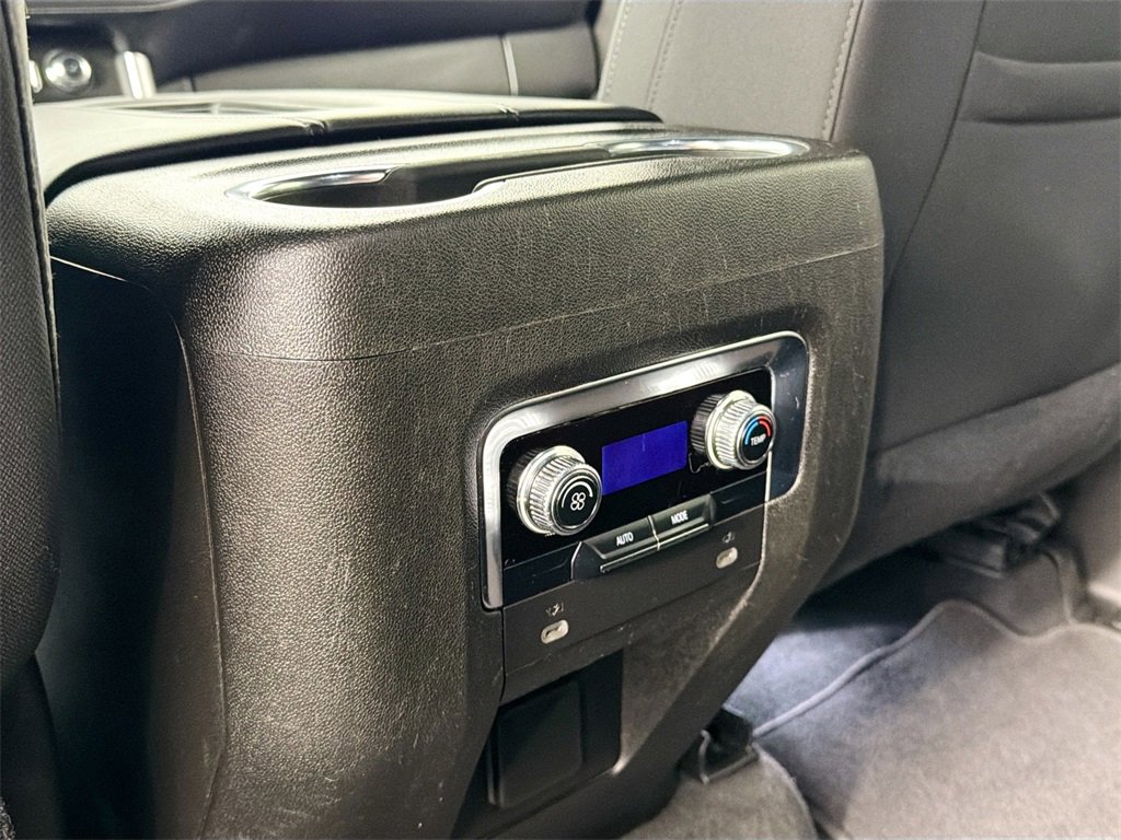 Used 2021 GMC Yukon XL SLE image 22