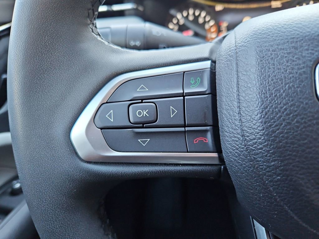 Used 2024 Jeep Compass Limited image 11