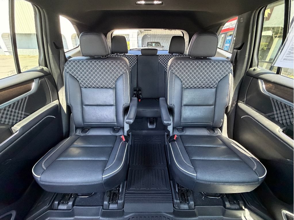 Used 2025 GMC Acadia Denali w/ Super Cruise Package AWD/4WD image 4