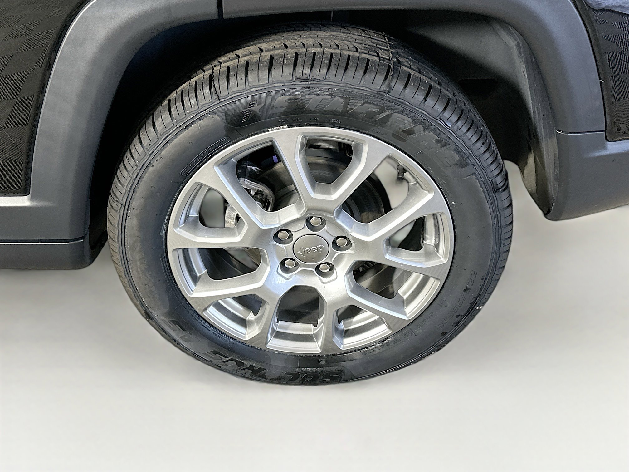 Used 2022 Jeep Compass Latitude image 11