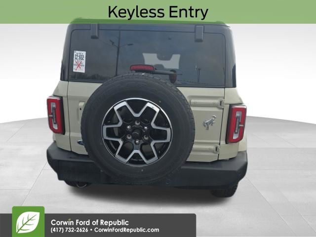 Used 2025 Ford Bronco Outer Banks image 10