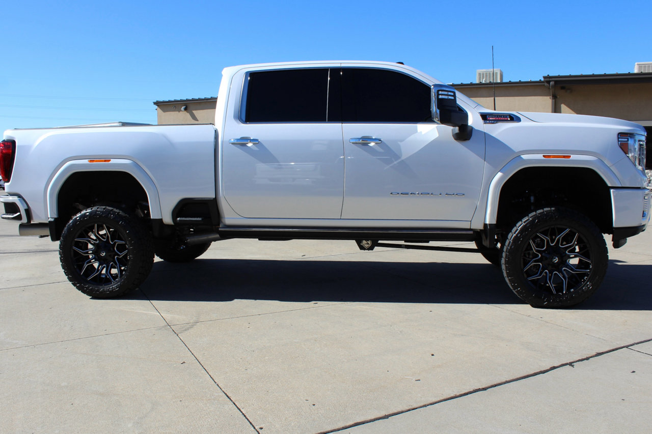 Used 2022 GMC Sierra 3500 Denali w/ Denali Ultimate Package image 17