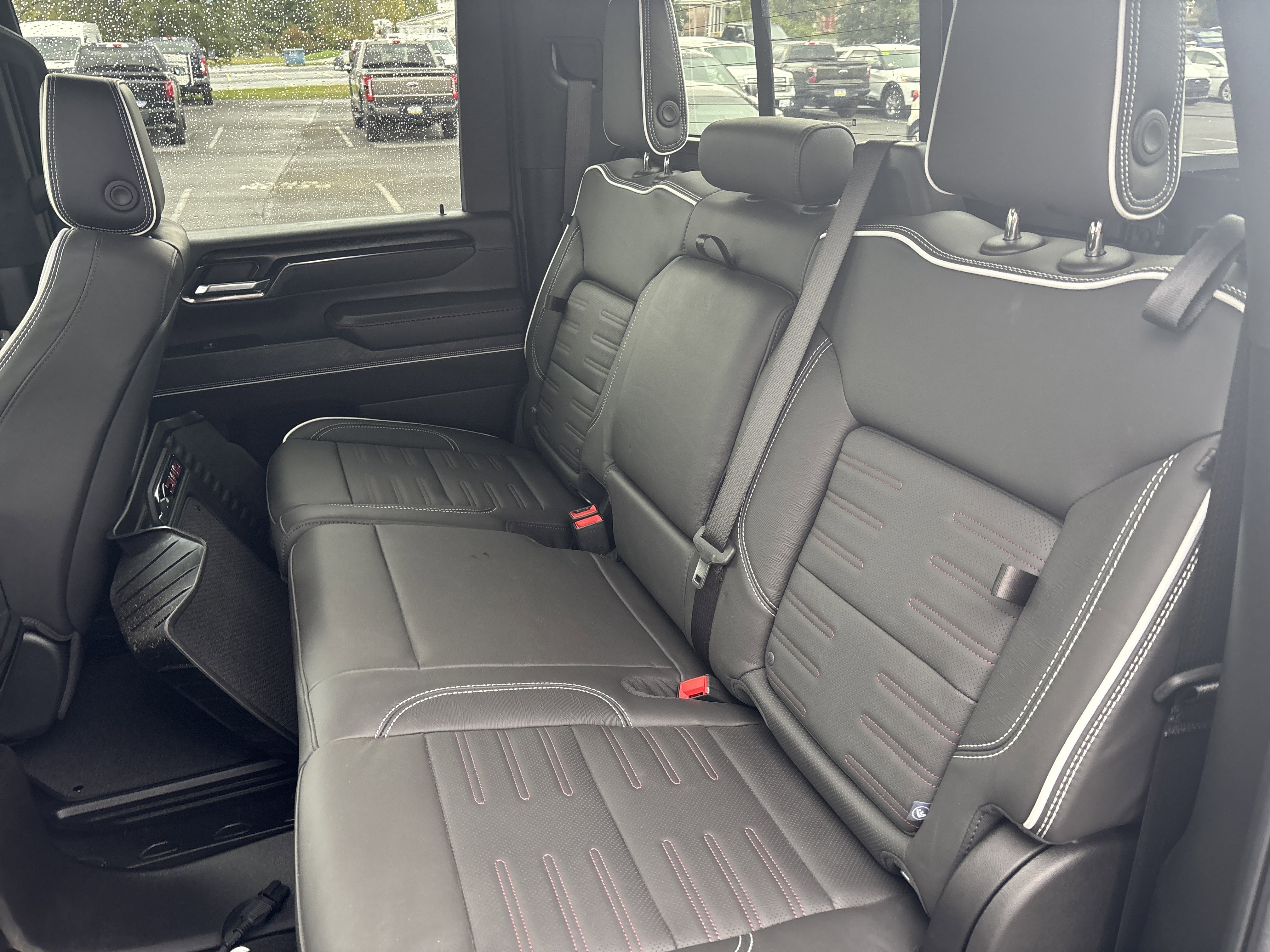 Used 2024 GMC Sierra 2500 AT4X image 13