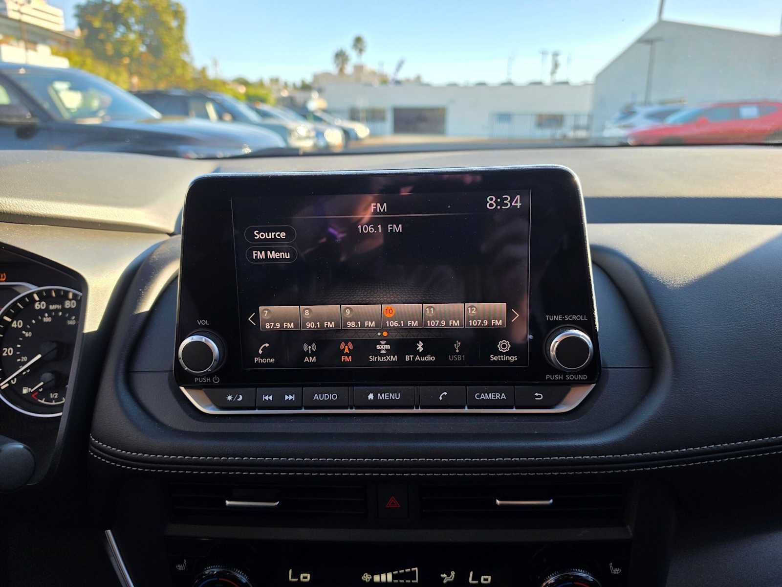Used 2024 Nissan Rogue SV w/ SV Premium Package FWD image 25