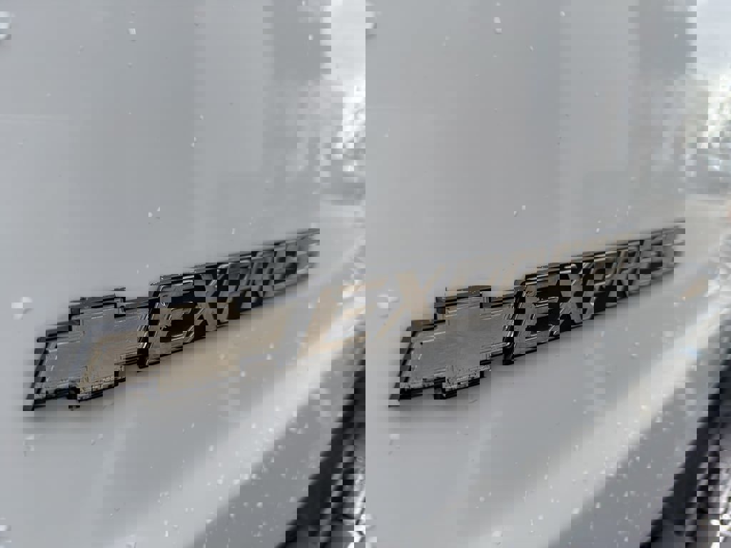 Used 2017 Chevrolet Express 3500 LT w/ LT Preferred Equipment Group image 7