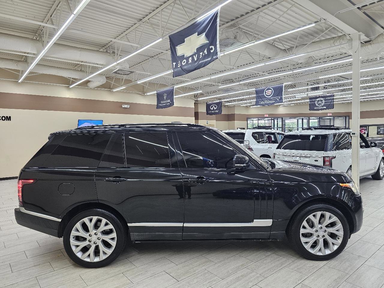 Used 2014 Land Rover Range Rover Supercharged AWD/4WD image 5