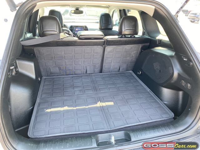 Used 2022 Jeep Cherokee Limited w/ Mopar Interior Package AWD/4WD image 10