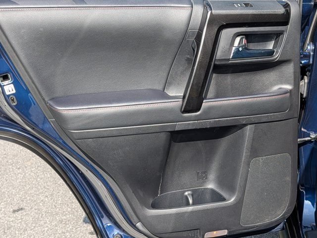 Used 2020 Toyota 4Runner TRD Off-Road Premium w/ Moonroof Package AWD/4WD image 18